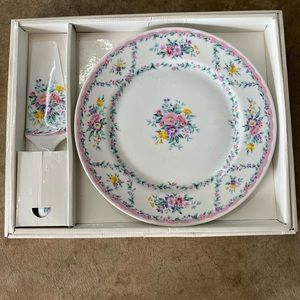 Porcelain Cake Plate w/matching Server